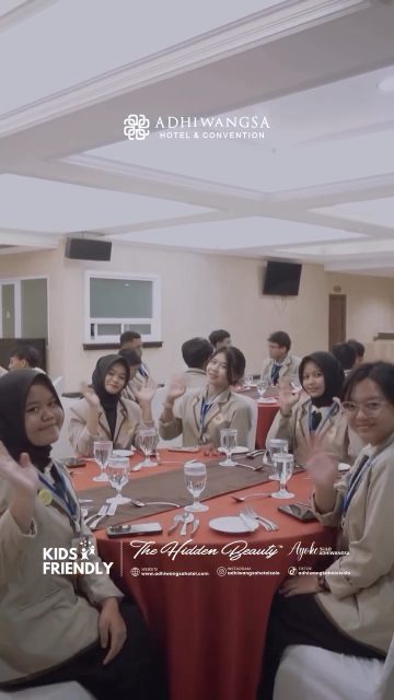 YES, WE DID IT! Real experience, real learning
"Discover your Passion, Design your Future"
Serunya kegiatan IOC SMK Sahid Surakarta di Hotel Adhiwangsa Solo. Bukan sekadar belajar, tapi berproses menjadi insan hospitality yang siap bersinar! ✨
#IOCSMKSahidSurakarta #HotelAdhiwangsaSolo #HotelEducation #adhiwangsahotelsolo #thehiddenbeauty #hotelsolo #kidsfriendlyhotel