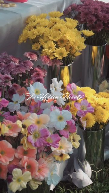 🌸👘 SELAMAT HARI KARTINI ✨

Merayakan semangat Kartini dengan cara yang indah dan penuh makna dalam setiap rangkaian, tersimpan makna tentang keberanian untuk tumbuh, berkarya, dan menjadi diri sendiri tanpa batas.

Karena setiap perempuan punya cara unik untuk bersinar, sekecil apapun langkahnya tetap berarti.

Terima kasih untuk semua yang sudah menjadi bagian dari momen cantik ini bersama Alala Bouquet 💐

📲 Reservation & Information:
📞 0271 7464999
📱 0877 7701 4999
🌐 www.adhiwangsahotels.com

#harikartini
#kartiniday
#AdhiwangsaHotel